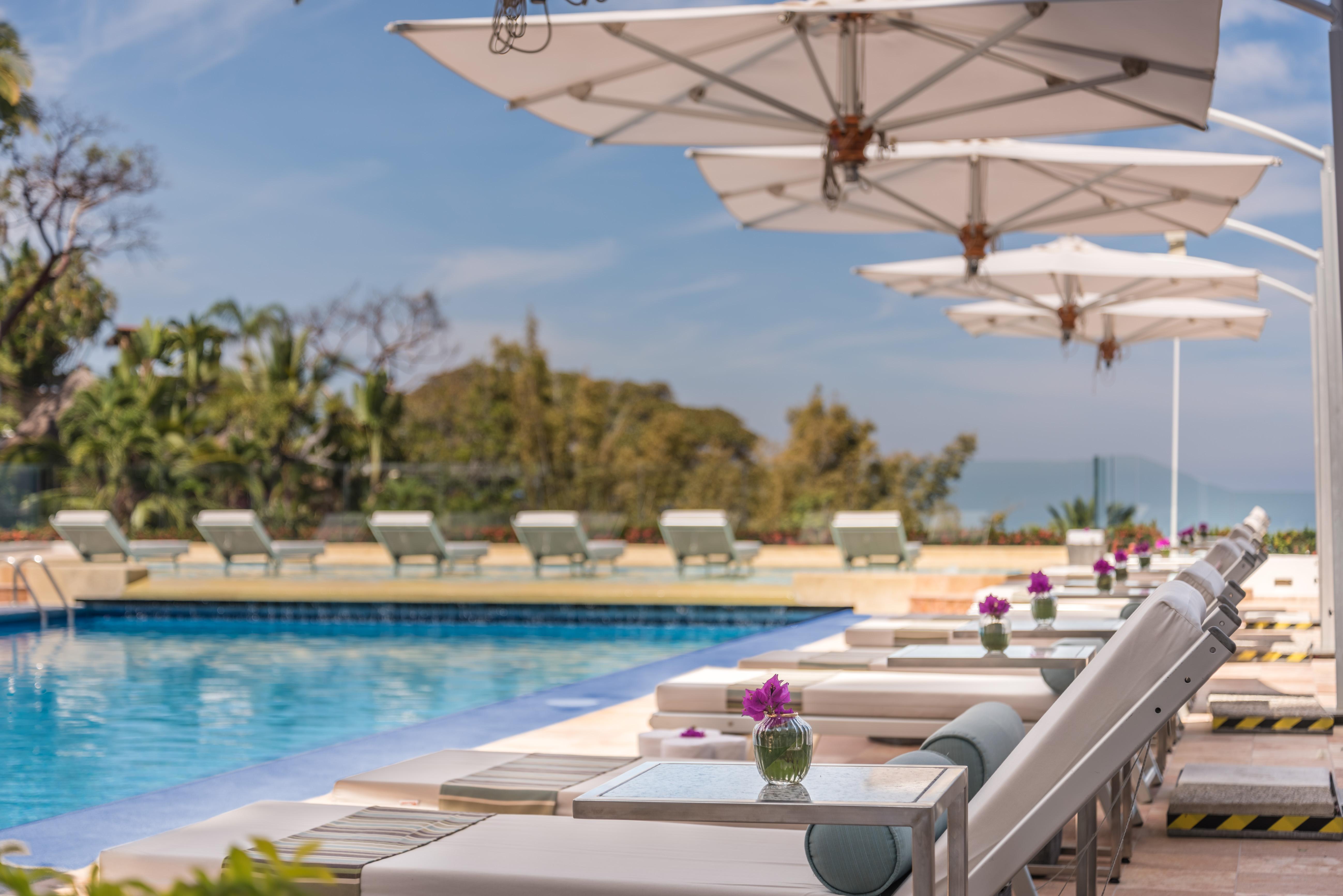 Grand Miramar All Luxury Suites & Residences (Adults Only) Puerto Vallarta Exterior photo
