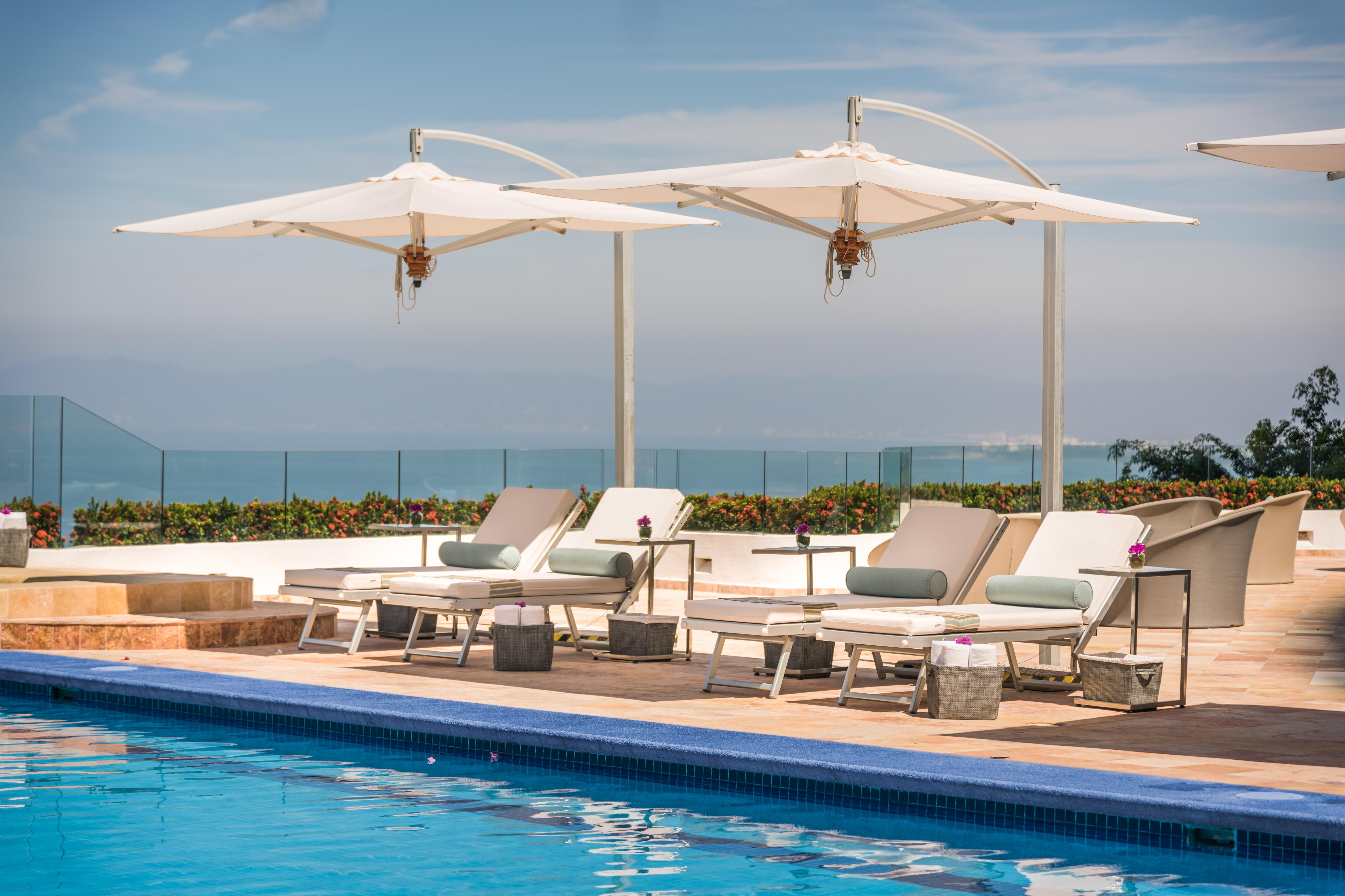 Grand Miramar All Luxury Suites & Residences (Adults Only) Puerto Vallarta Exterior photo