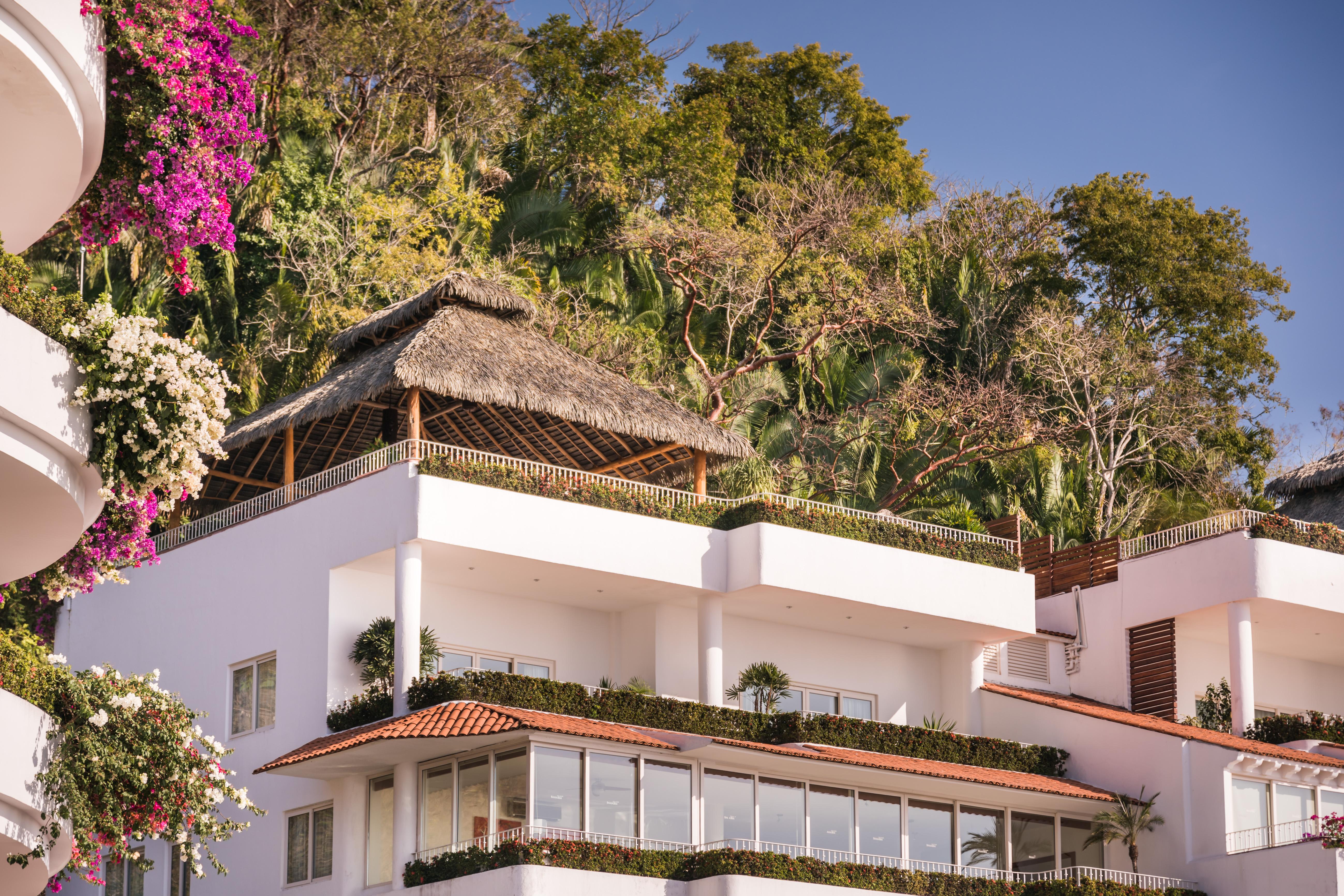 Grand Miramar All Luxury Suites & Residences (Adults Only) Puerto Vallarta Exterior photo
