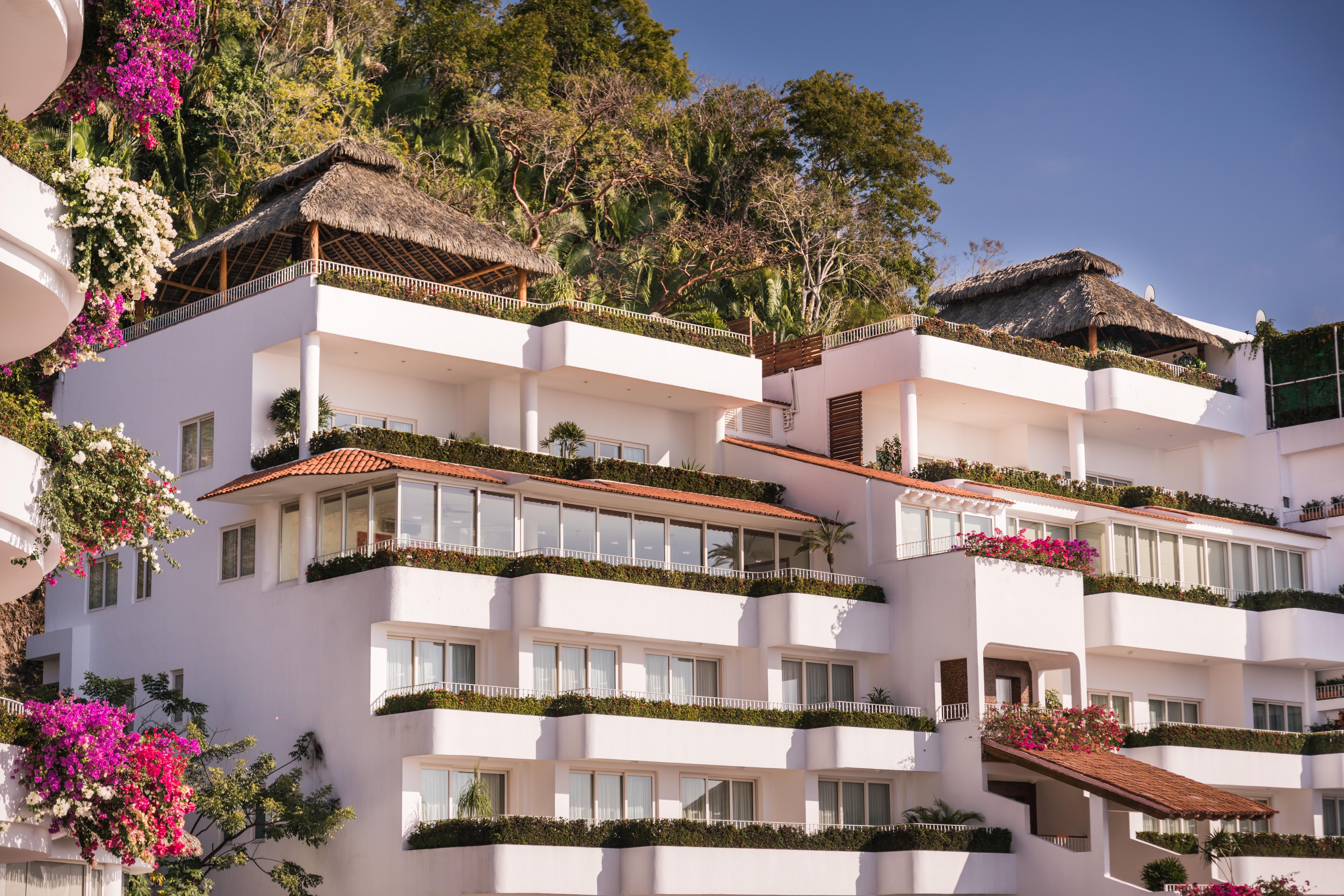 Grand Miramar All Luxury Suites & Residences (Adults Only) Puerto Vallarta Exterior photo