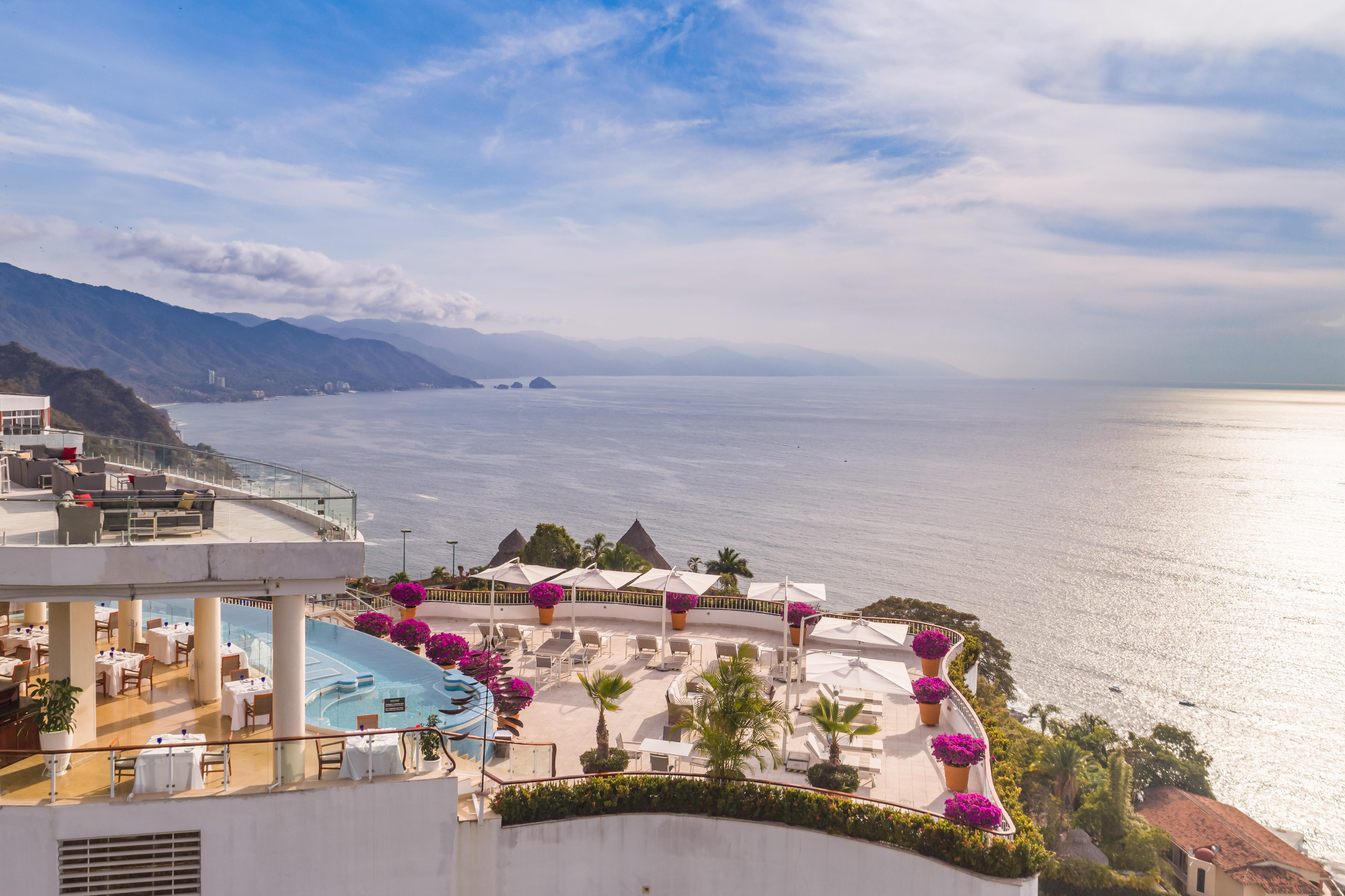Grand Miramar All Luxury Suites & Residences (Adults Only) Puerto Vallarta Exterior photo