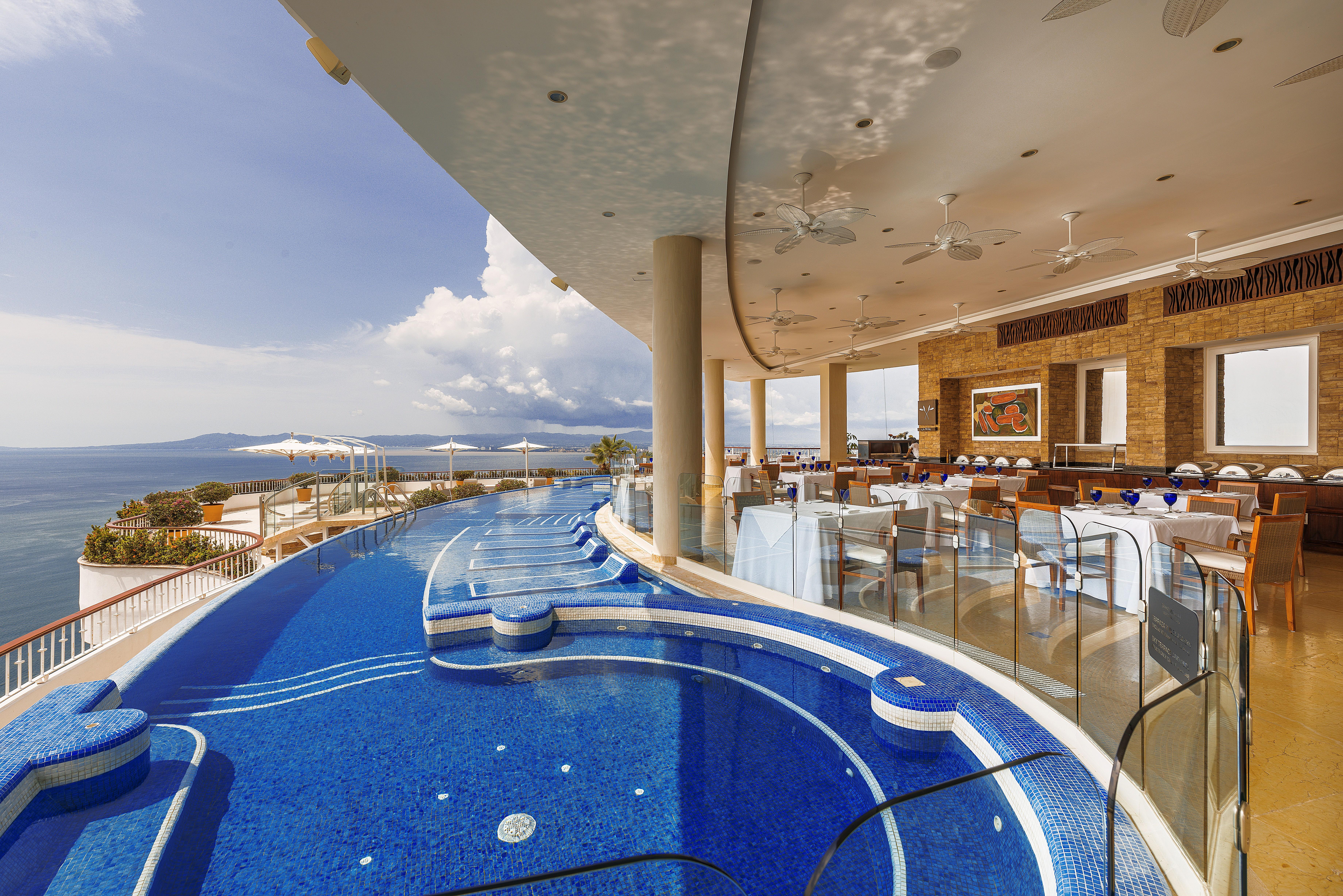 Grand Miramar All Luxury Suites & Residences (Adults Only) Puerto Vallarta Exterior photo
